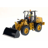 1/32 Scale Diecast Caterpillar 910K Front End Loader Toy & Operator