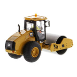 1/50 Scale Caterpillar CS11 GC Soil Compactor Toy With Operator
