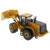 1/50 Scale Diecast Caterpillar 966 GC Front End Loader Toy & Operator