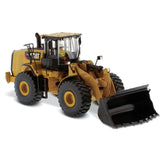 1/50 Scale Diecast Caterpillar 966M Front Loader Toy & Operator