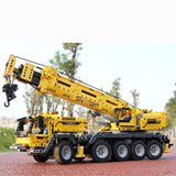 2590 Piece Technical Crane Truck With Remote Control Model Set