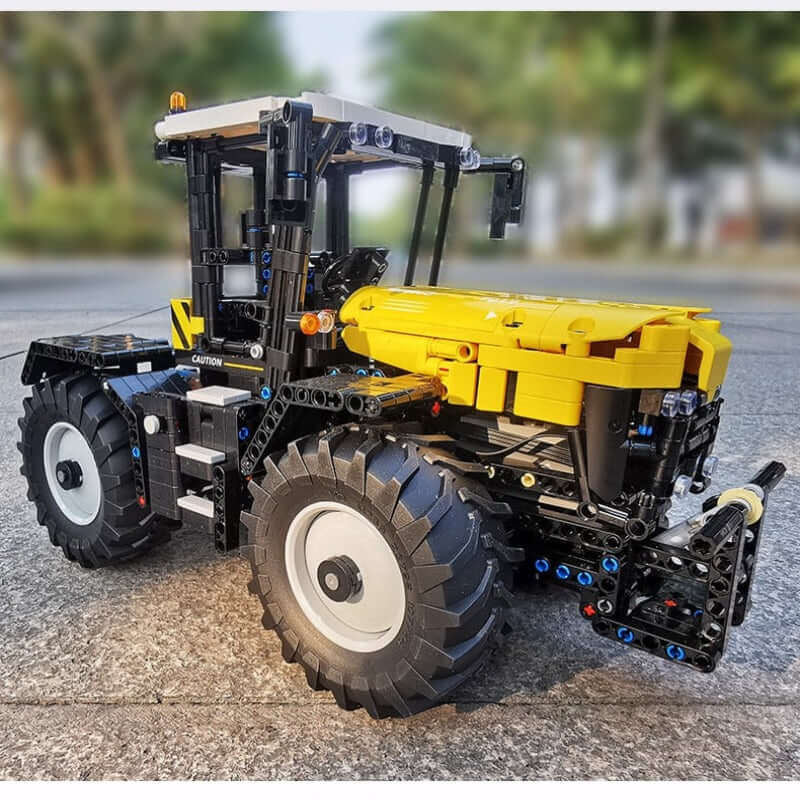 2596 Piece Technical Remote Farm Tractor Model Set